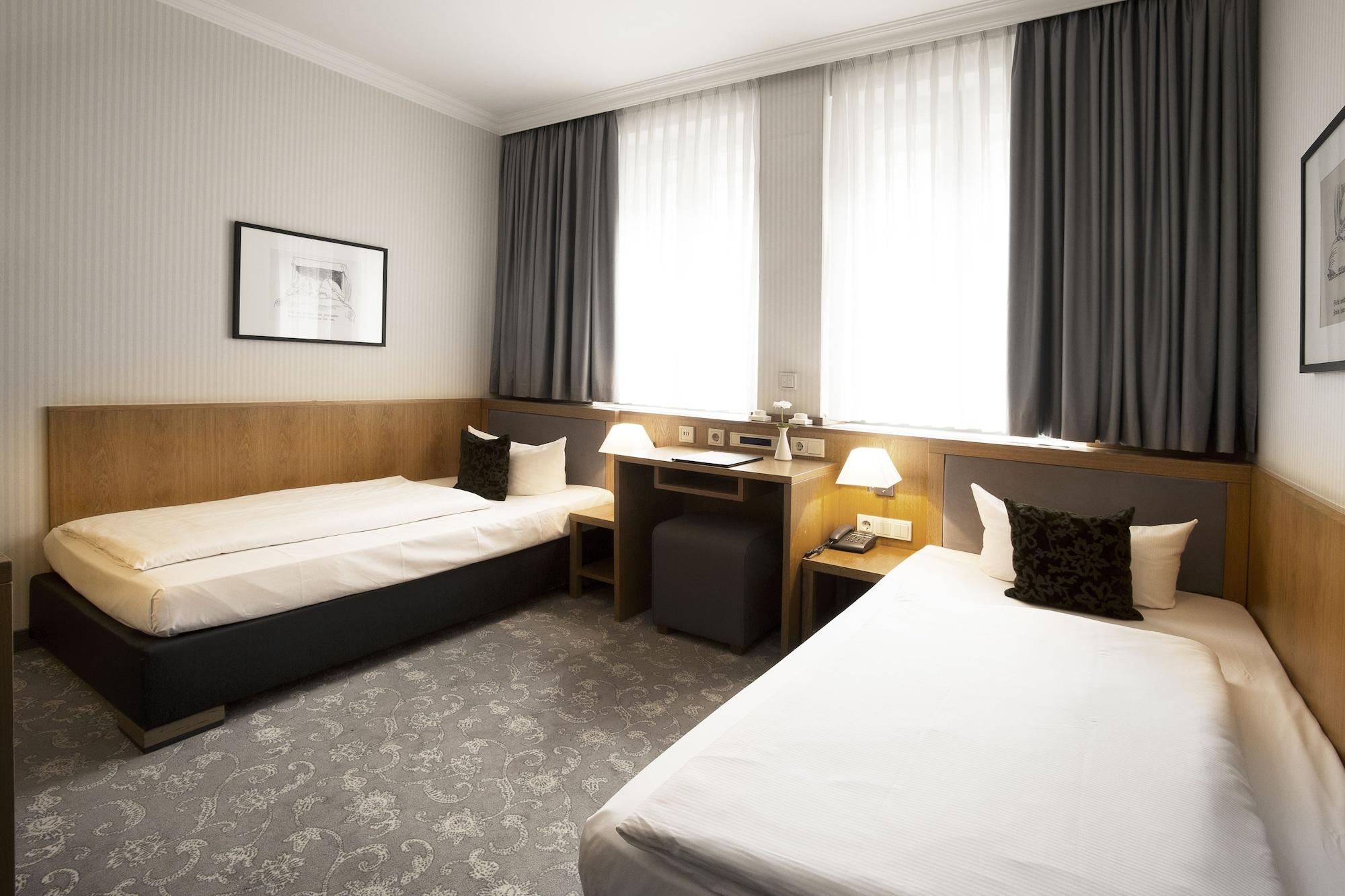 Townhouse Hotel Frankfurt am Main Bagian luar foto